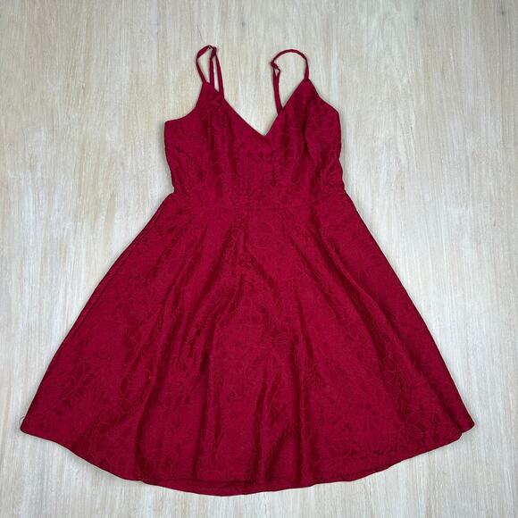 Lulu's Berry Red Lace Romantic Valentine's Day Date Night Skater Dress Small - Picture 1 of 13
